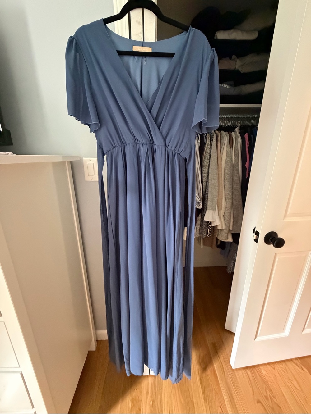 Soft Blue Flutter-Sleeve Maxi Maternity Dress with V-Neck